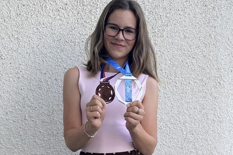 Naše žákyně zazářila na golfových turnajích